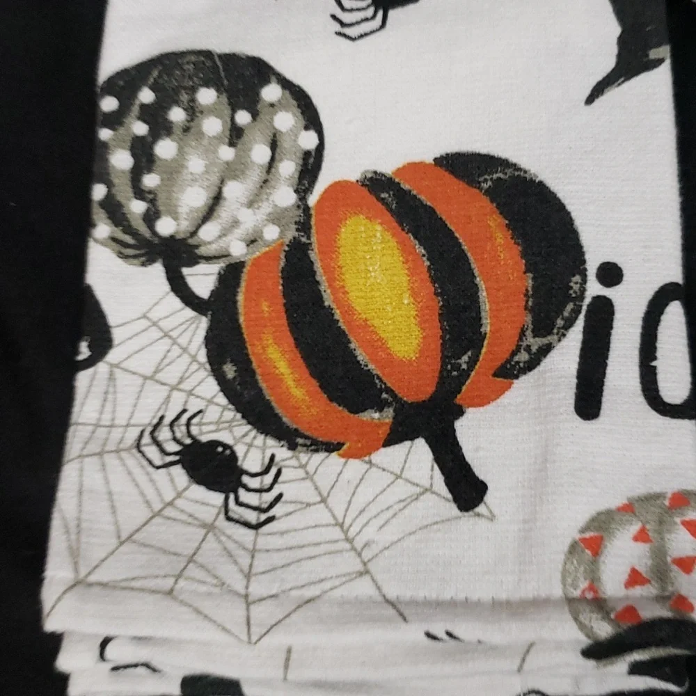 Tahari Boo! With Pumpkins, Truck and Spiders Kitchen Towel Set